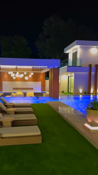 Foxterra Design — Hardscape · Pool +2 video
