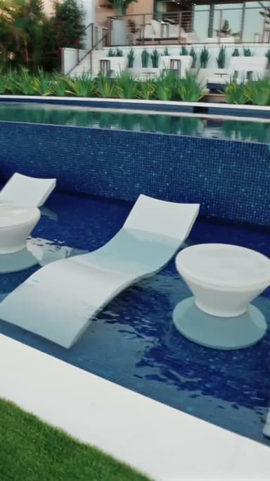 Ryan Hughes Design — Pool · Hardscape +1 video